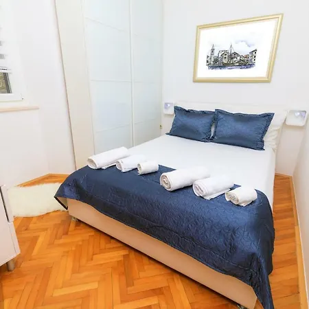 Obrov Holiday home